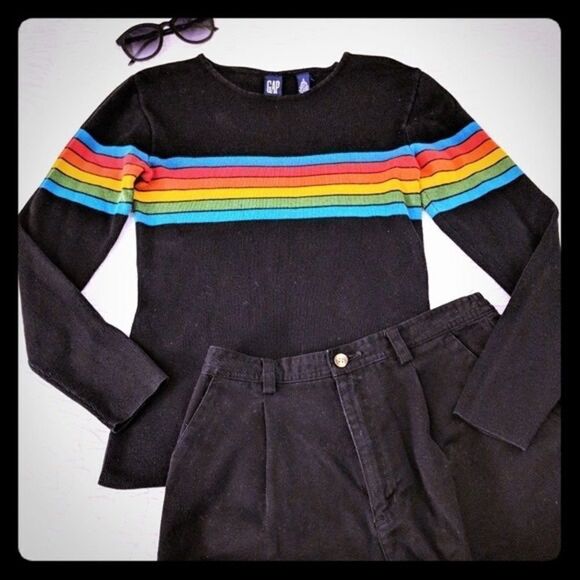 ISO Gap black long sleeve sweater with rainbow stripe ISO - Picture 1 of 1
